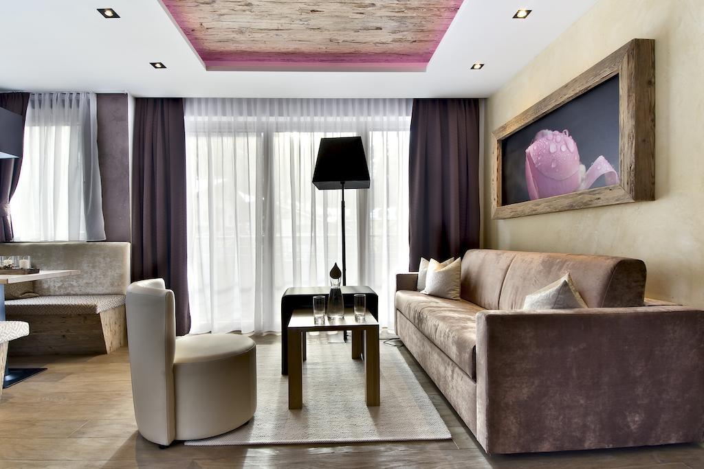 Pete Alpine Boutique Hotel - Klein Und Fein - Private Spa Suiten Und Zimmer Sankt Anton am Arlberg Room photo